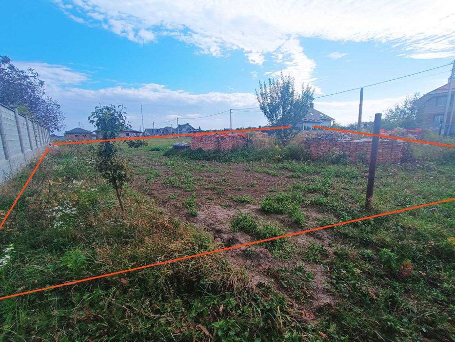 Продаж земельної ділянки в с.Біла Криниця