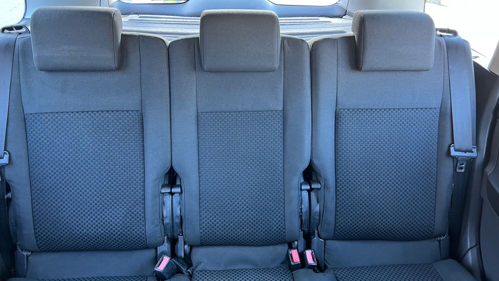 Vendo CMAX 1.6 diesel poucos kms muitos extras Titanium único dono