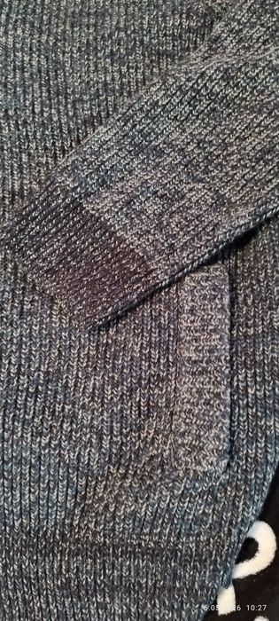 Sweter z kieszeniami zapinany na guziki XXL