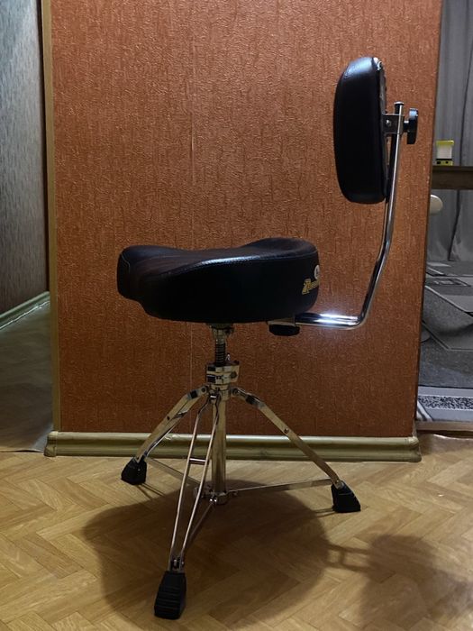 Pearl roadster drum throne. Стул барабанщика