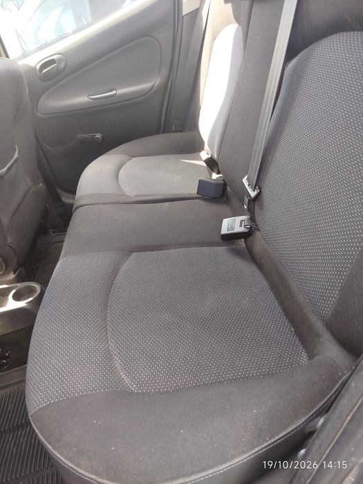 Carro Peugeot 206+