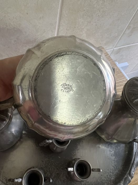Vendo Peças decorativas  Estanho Puro 95%