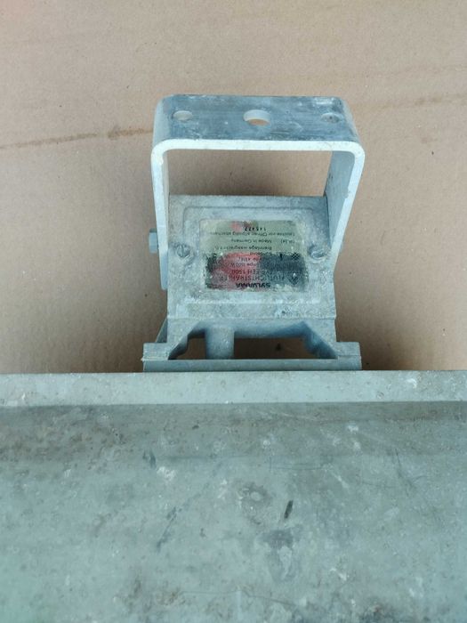 Halogen aluminiowy