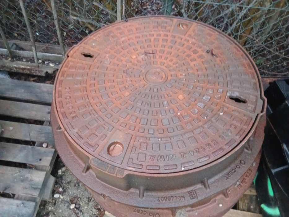 Właz kratka ściekowa D400