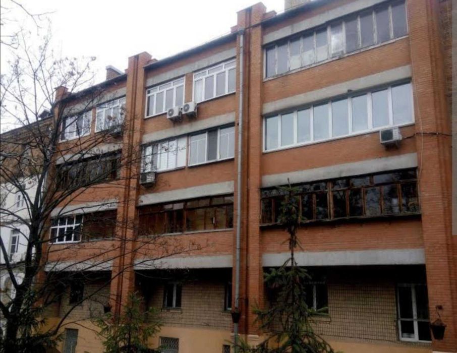 Здається кімната в гуртожитку м. Звіринецька, м. Либідська