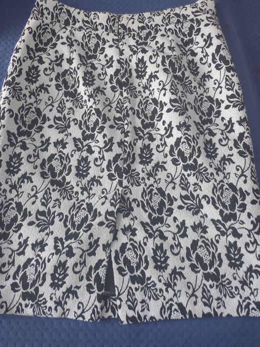 Ciepła spódnica ołówkowa Bialcon 44