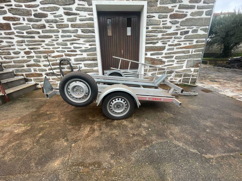 Reboque em alumínio para transportes de motos