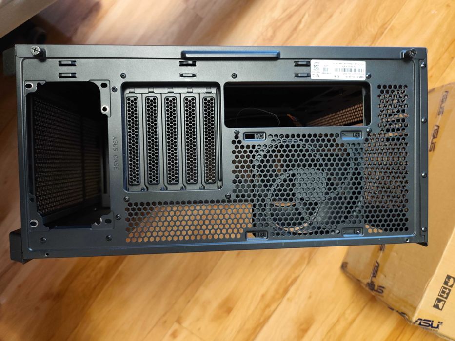 ASUS A21 stan IDEALNY + karton + komplet śrubek | mATX | szkło