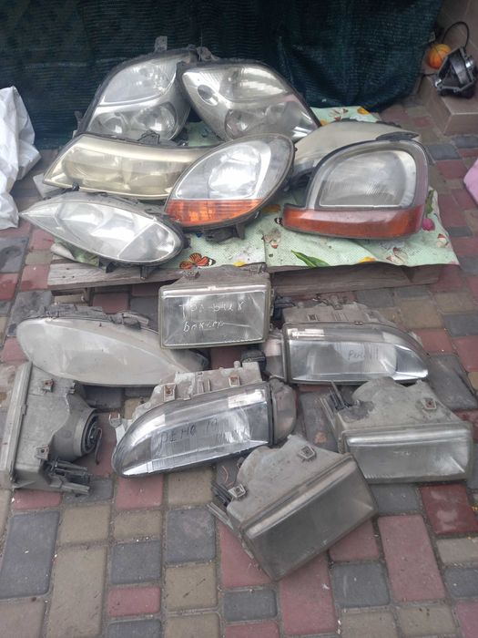 Фари,  Рено ,Кенго,Кліо, Меган  1,2