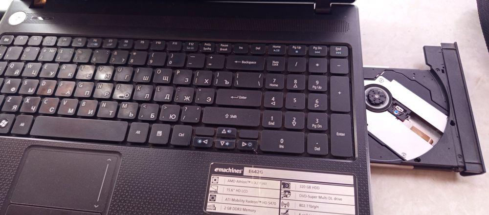 Ноутбук  eMachines  Е642G
