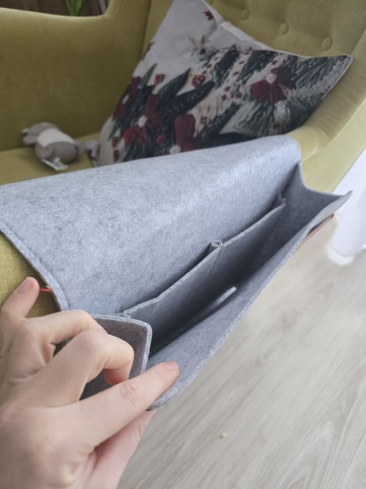 organizer na łóżko kanape fotel na piloty książkę szary na rzep