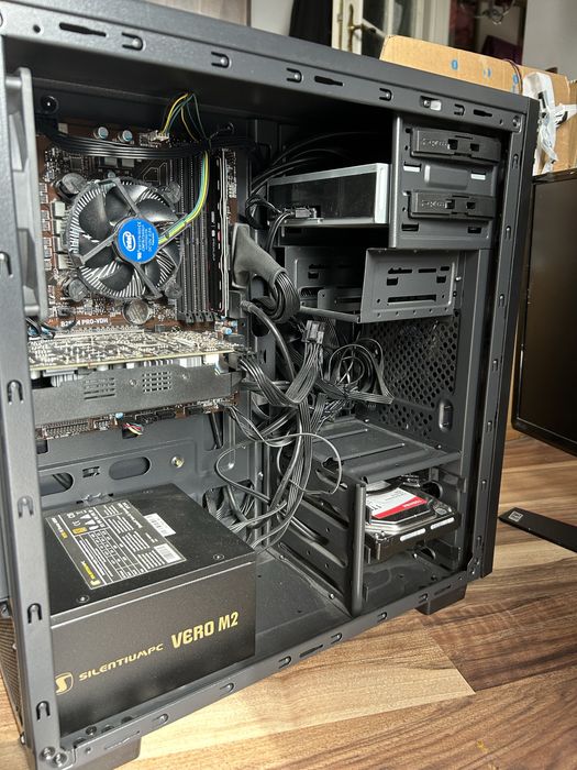 Komputer Gamingowy + Monitor