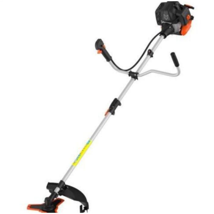 Trabalhos agrícola e limpa bermas