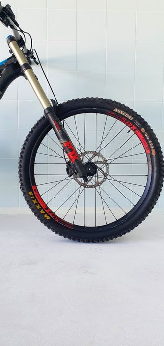 Bicicleta downhill