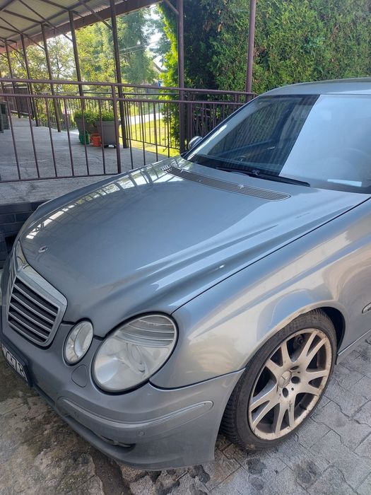 Mercedes w211 420 cdi v8