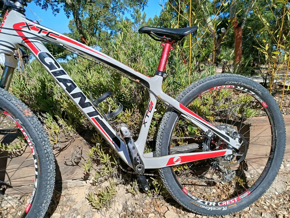 Giant xtc 26 - quadro + suspensão + rodas