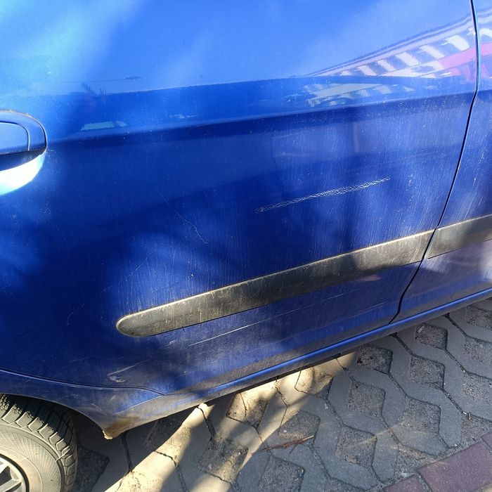 Kia Picanto uszkodzona