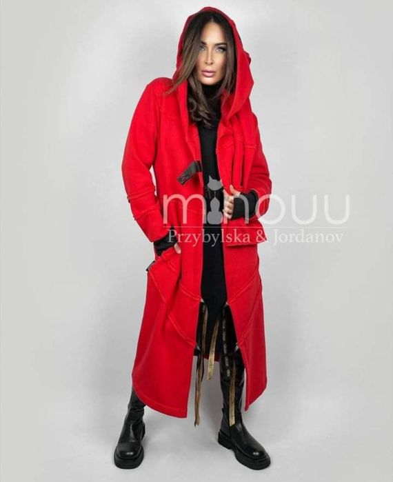 Bluza Minouu z kapturem czerwona