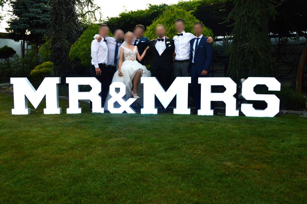 Sprzedam podświetlany napis MR&MRS (LED) - idealna dekoracja na wesele