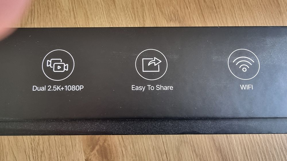 Câmera dupla GKU D600 | Frontal 4K e traseira 1080P com Wi-Fi de 5 GHz