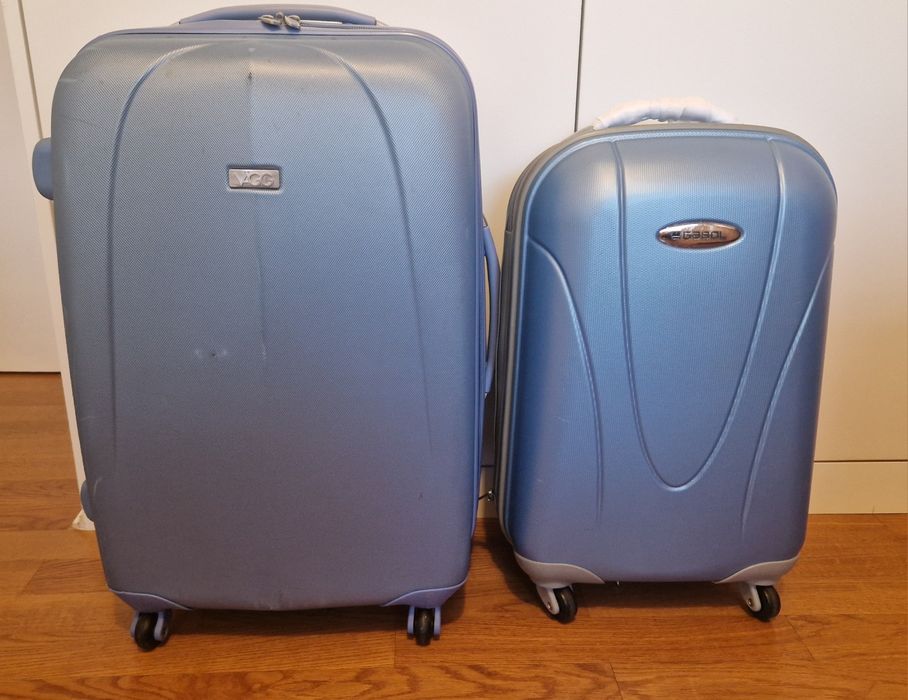 Trolleys usados. Ideais para férias e fins de semana prolongados.