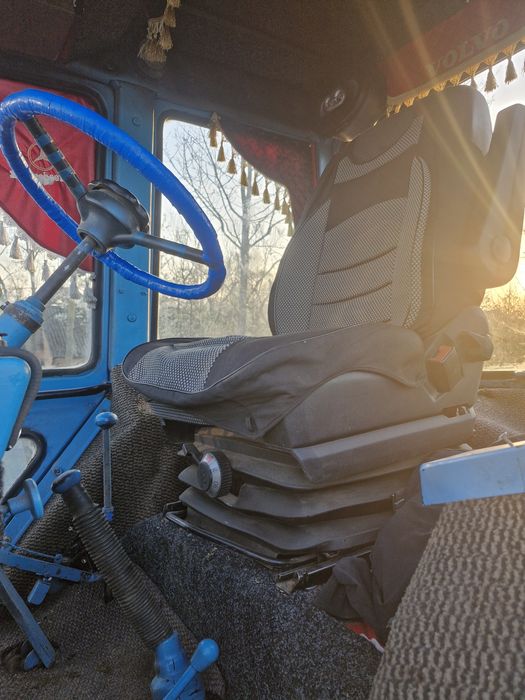 Продам трактор мтз 82