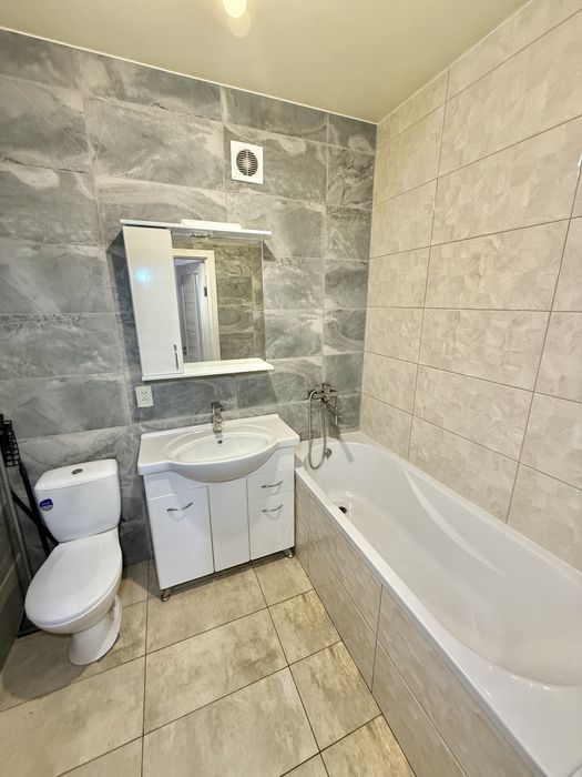 Продаж квартири Леваневців