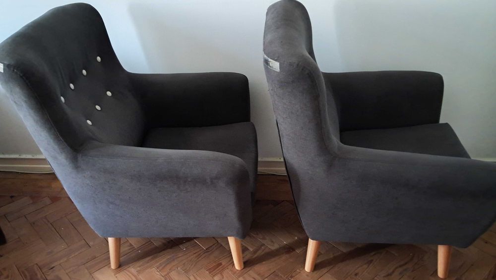 Duas poltronas/cadeirões em tecido