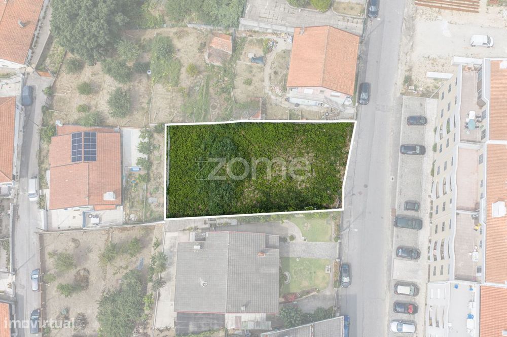 Plot of Land with 628 m² in Oliveira de Azeméis, Aveiro