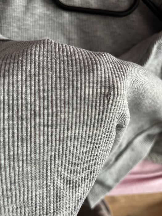 Crop top na flugi rekaw