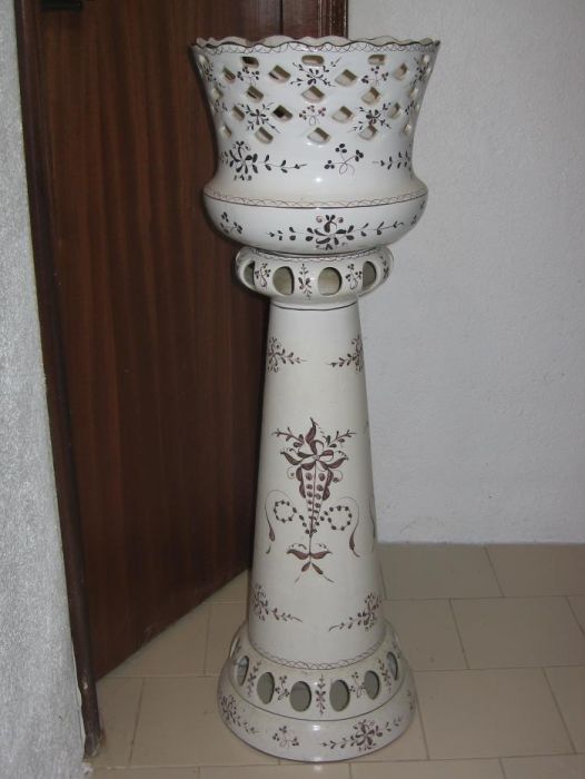 Coluna com vaso em loiça443109581049702400