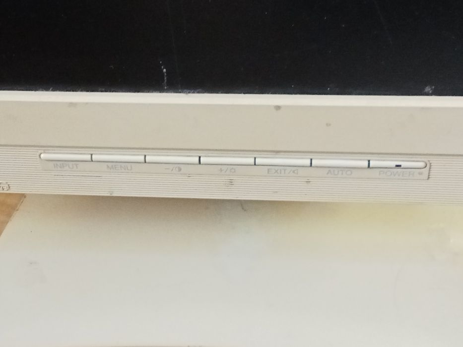 Продам монитор iiyama б/у