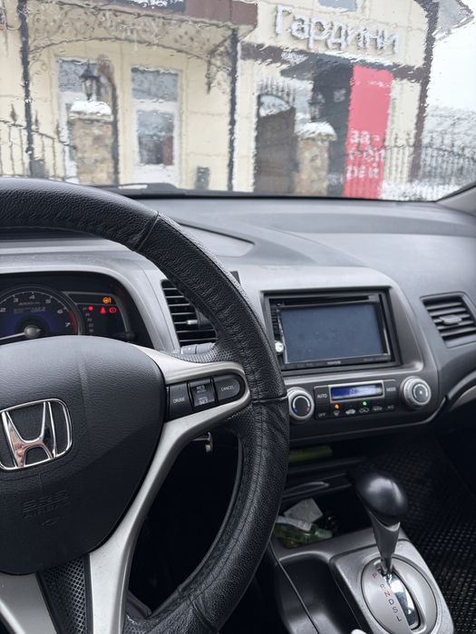 Продам honda civic 2009 гибрид