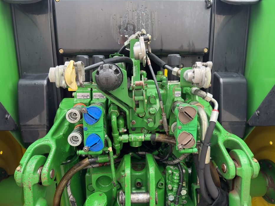 John deere 6330 z ładowaczem czołowym