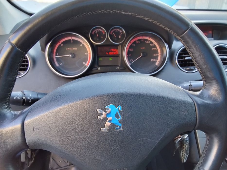 Пежо 408 Peugeot 408