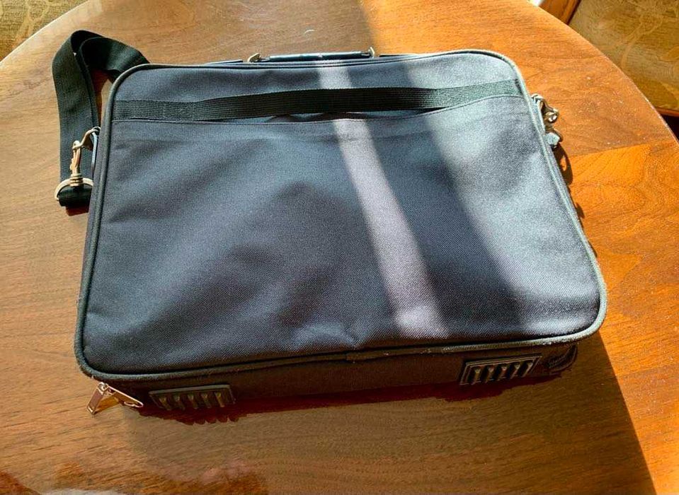 torba na laptop 17-19 cali, MAXDATA - zadowalający stan