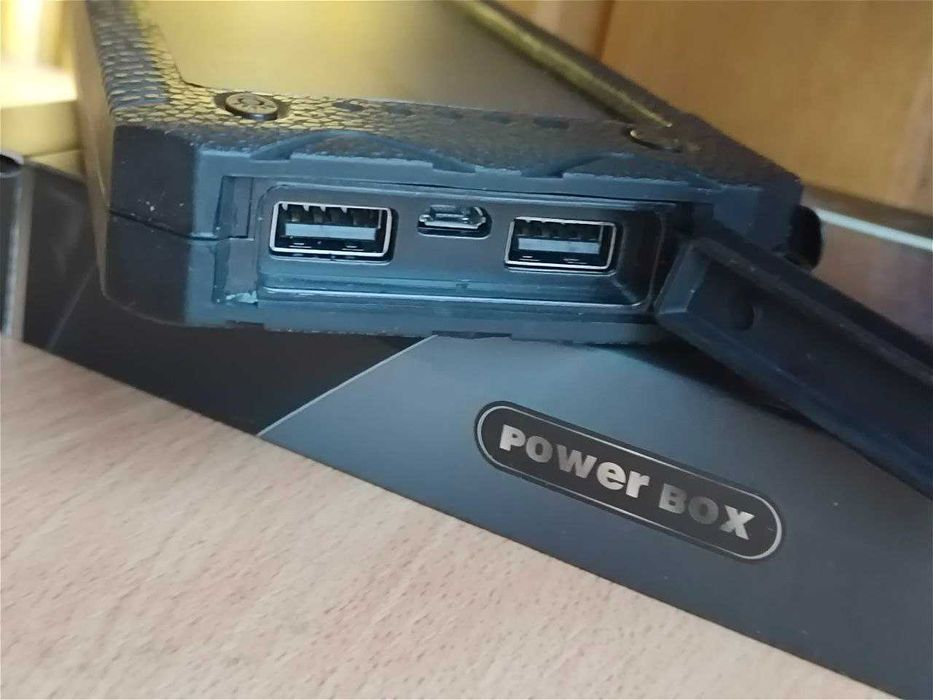 Повербанк солнечная батарея 20 000 мА·ч / Повербанк підкурювач