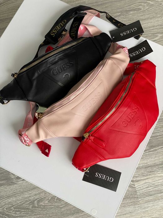 Бананка GUESS /Сумка на пояс/Сумка через плечо/Дорожная/Мода