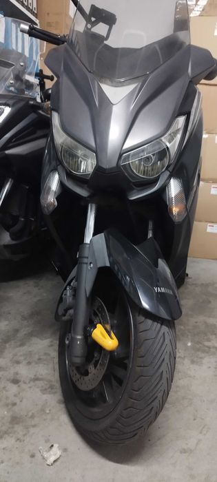 Yamaha Xmax 400 ( já foi vendida.)