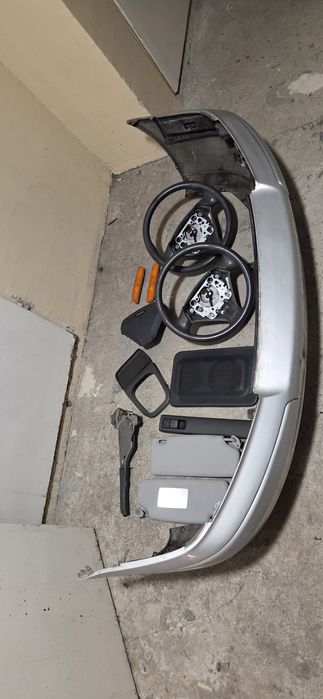 Części Volvo V40 S40 95 04 zderzak obrysówki kierownica