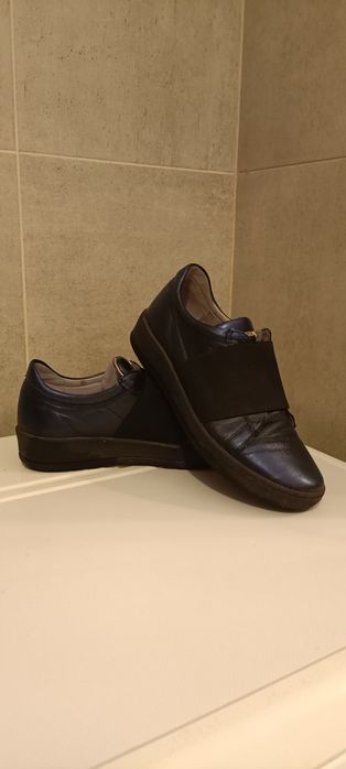 Skórzane buty Eksbut rozmiar 37 - granatowe