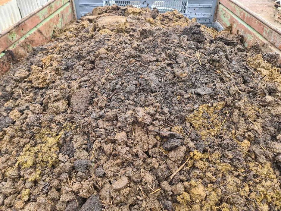 Перегной Чернозём Щебень Отсев Песок Глина  Бутовый камень Асфальт б.у