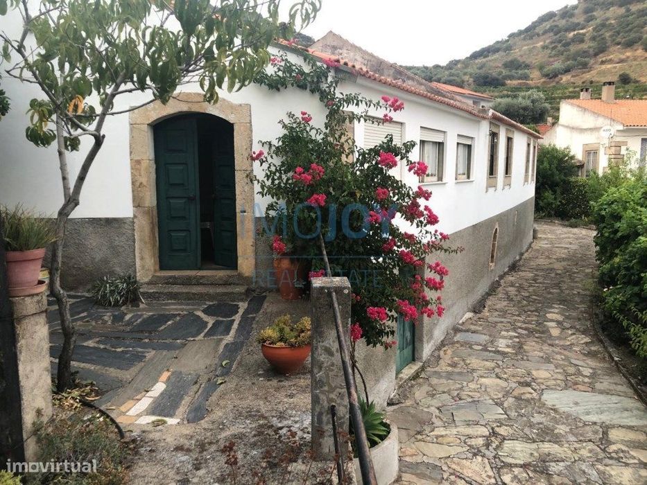 Quinta T9 em Vila Nova de Foz Coa