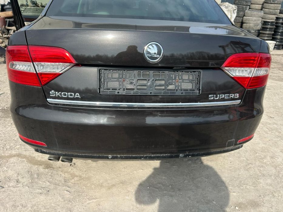 Skoda Superb II lift Sedan Klapa Bagażnika Kompletna LF8V