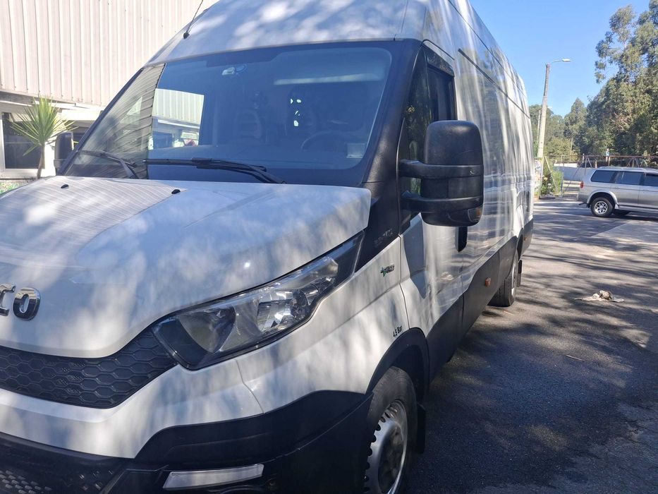 2015 IVECO 35 S 14 N