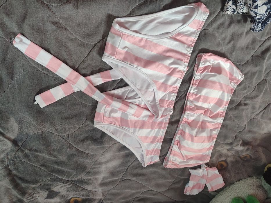 Новый купальник с двумя плавками