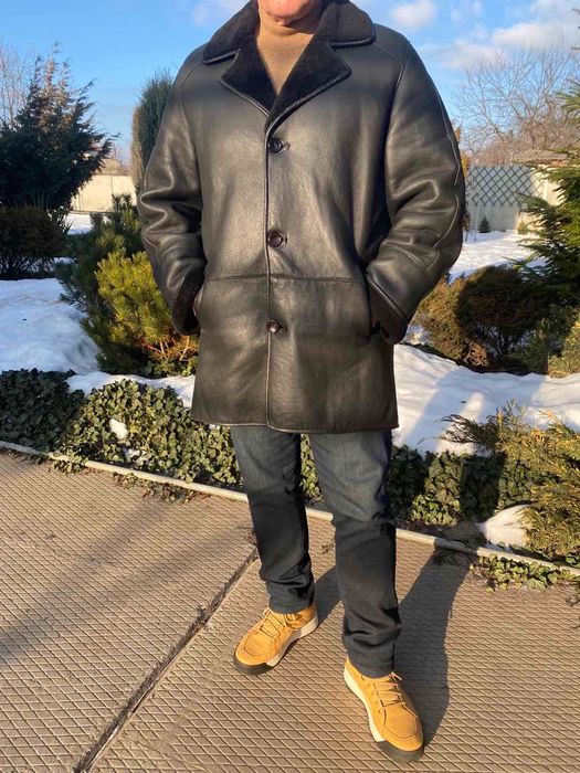 Дубленка натуральная  XXL в отличном состоянии, легкая и теплая