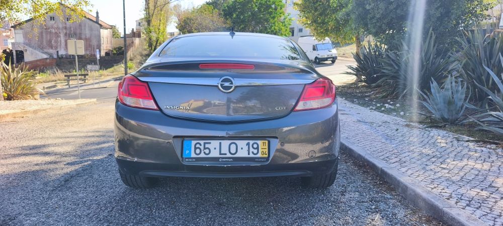 Opel Insignia 2.0 CDTI Automático  120.000 km