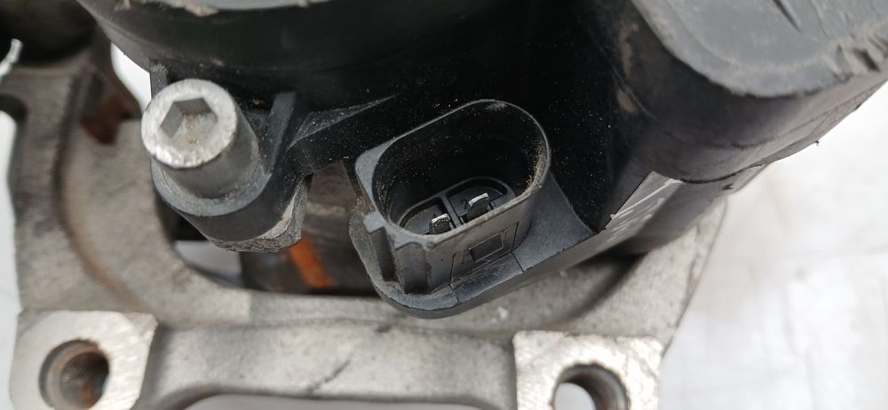 Pinça travão / maxila de travão trás direita VOLKSWAGEN Golf VII (5G1,