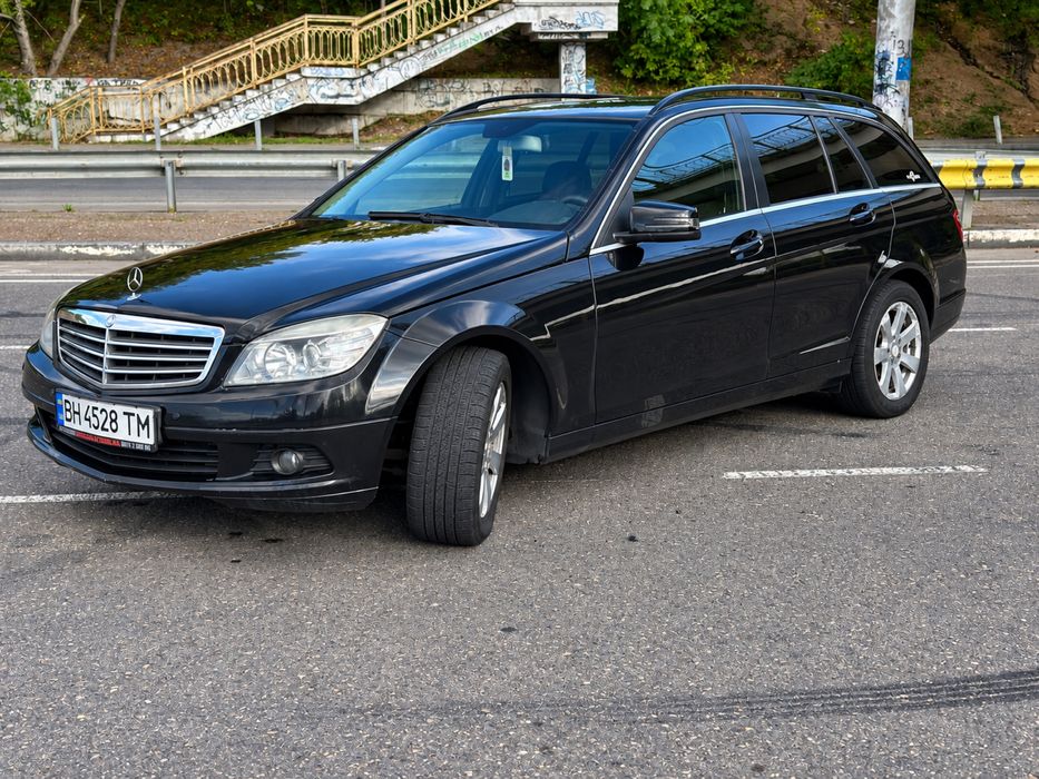 Mercedes-Benz C200 CDI  2009 року.